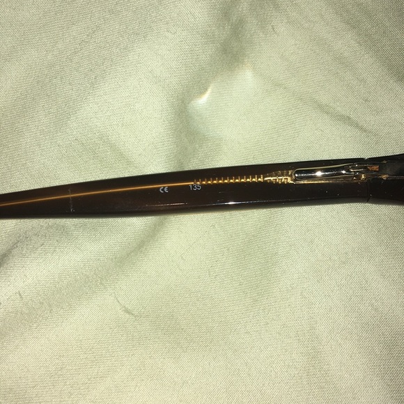 Coach - Picture 4 of 6